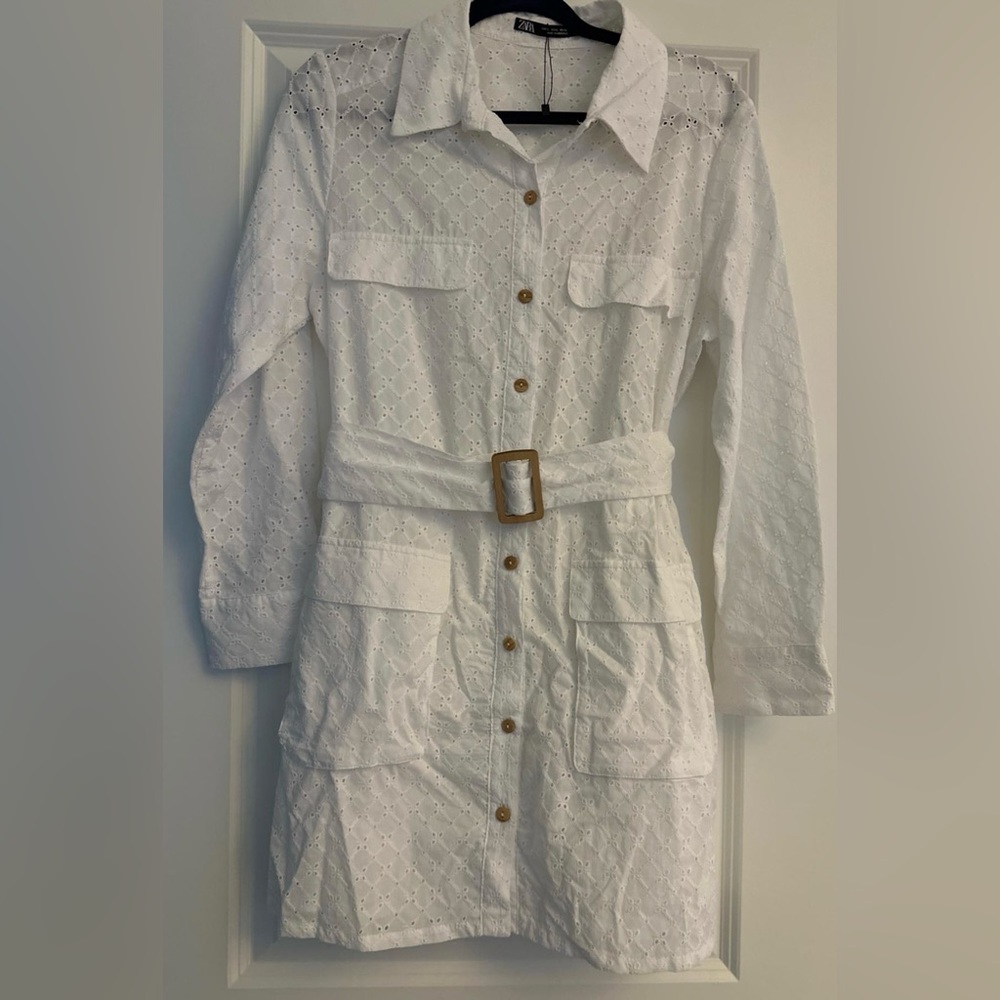 Zara Belted Embroidered Mini Dress Beautiful size L new with out tags